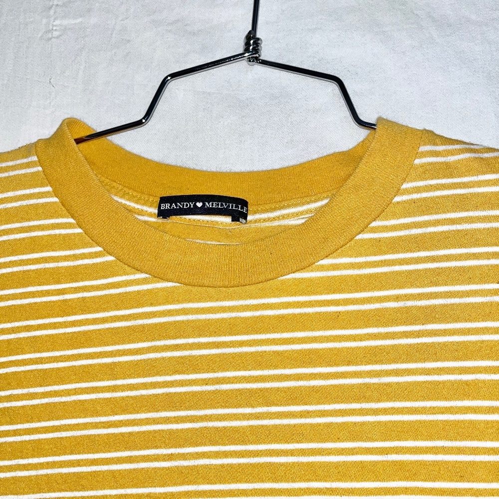 brandy melville helen shirt - Picture 3 of 4